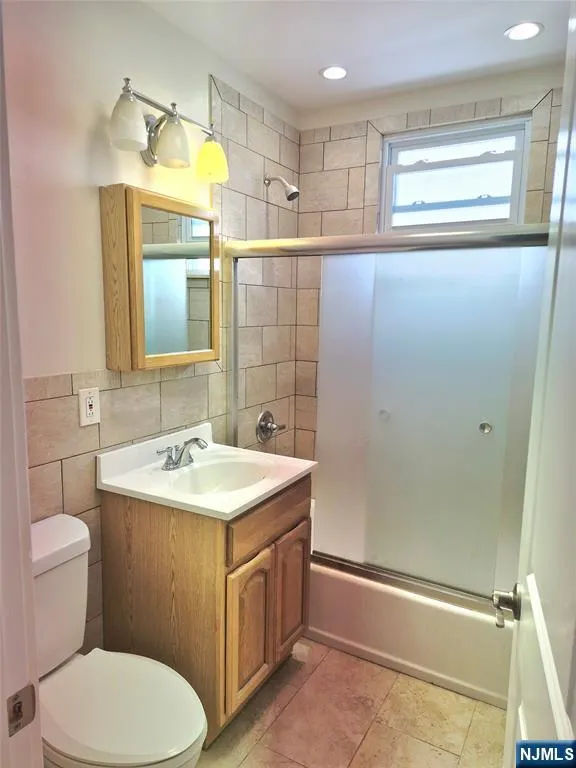 359 12th Street Newark, NJ 07107