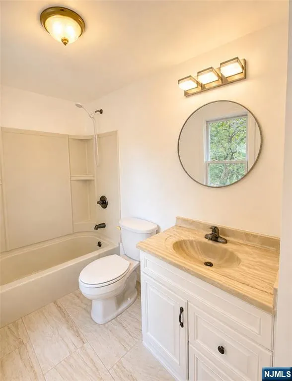 22 Sunset Terrace 2B Mount Arlington, NJ 07856