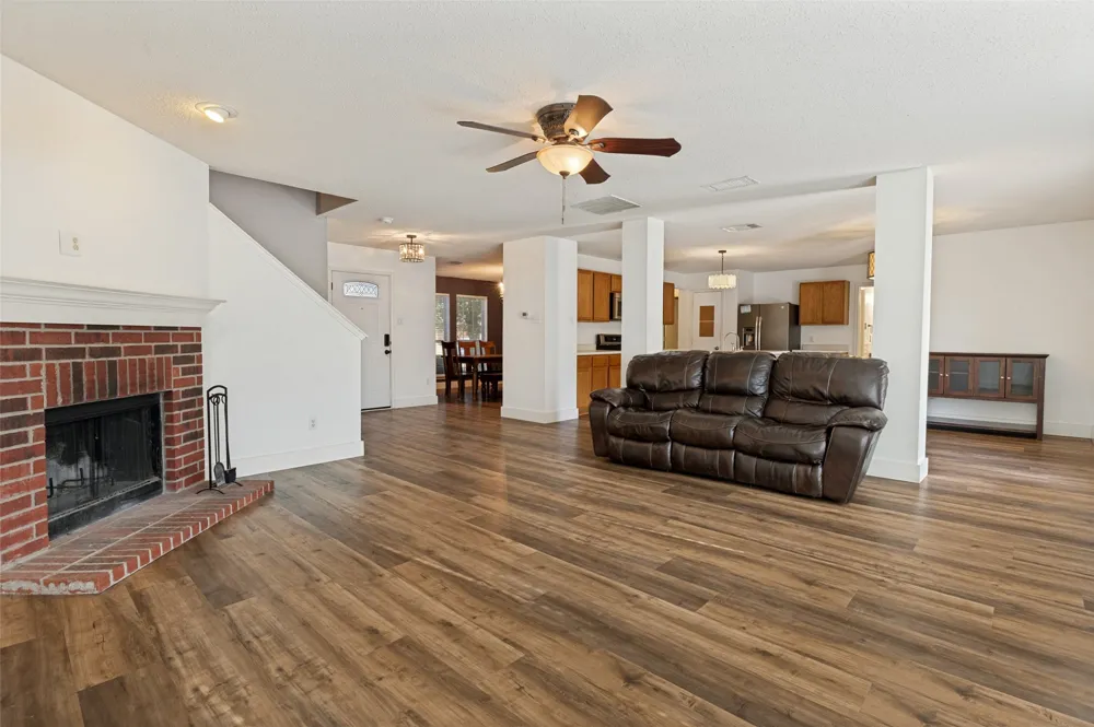 1421 Logan Drive Lancaster, TX 75146