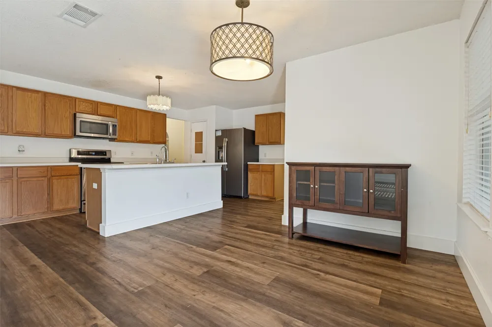 1421 Logan Drive Lancaster, TX 75146