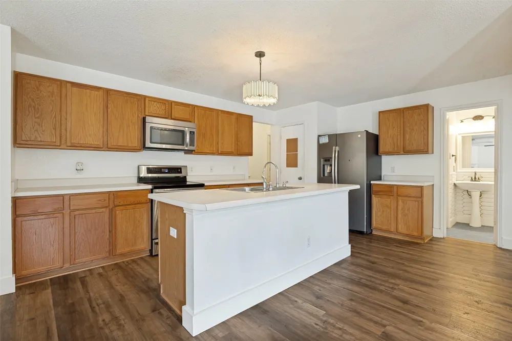 1421 Logan Drive Lancaster, TX 75146
