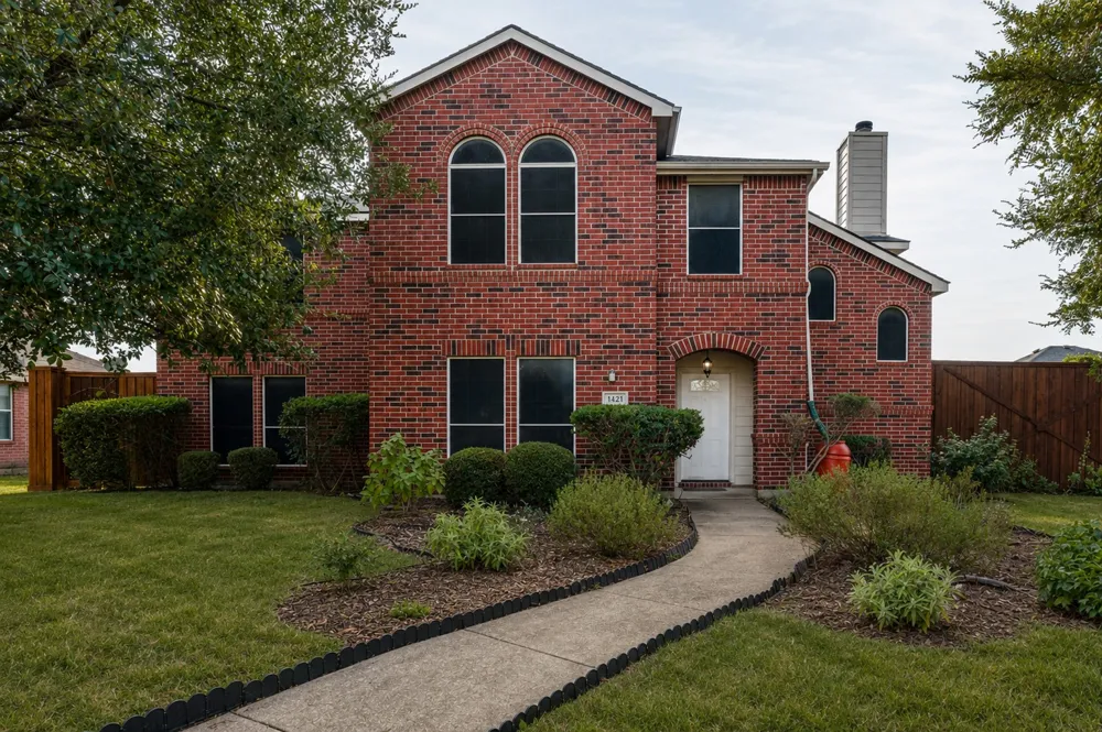 1421 Logan Drive Lancaster, TX 75146