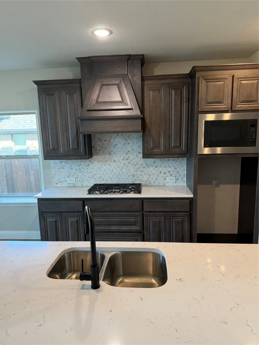 613 Red Maple Road Waxahachie, TX 75165