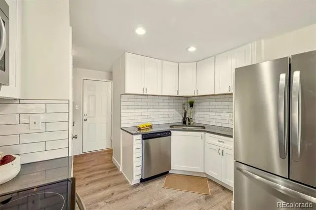 2906 S Parker Court Aurora, CO 80014