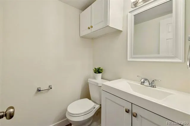 2906 S Parker Court Aurora, CO 80014