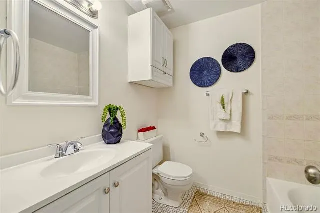 2906 S Parker Court Aurora, CO 80014