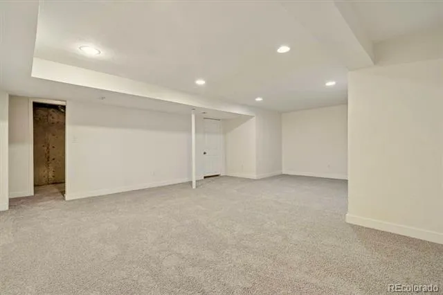 2906 S Parker Court Aurora, CO 80014