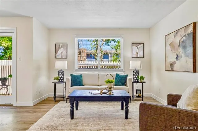 2906 S Parker Court Aurora, CO 80014