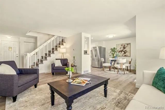 2906 S Parker Court Aurora, CO 80014