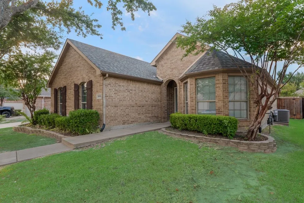 1009 Dancing Waters Avenue Forney, TX 75126