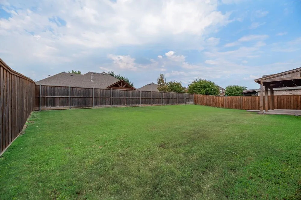 1009 Dancing Waters Avenue Forney, TX 75126