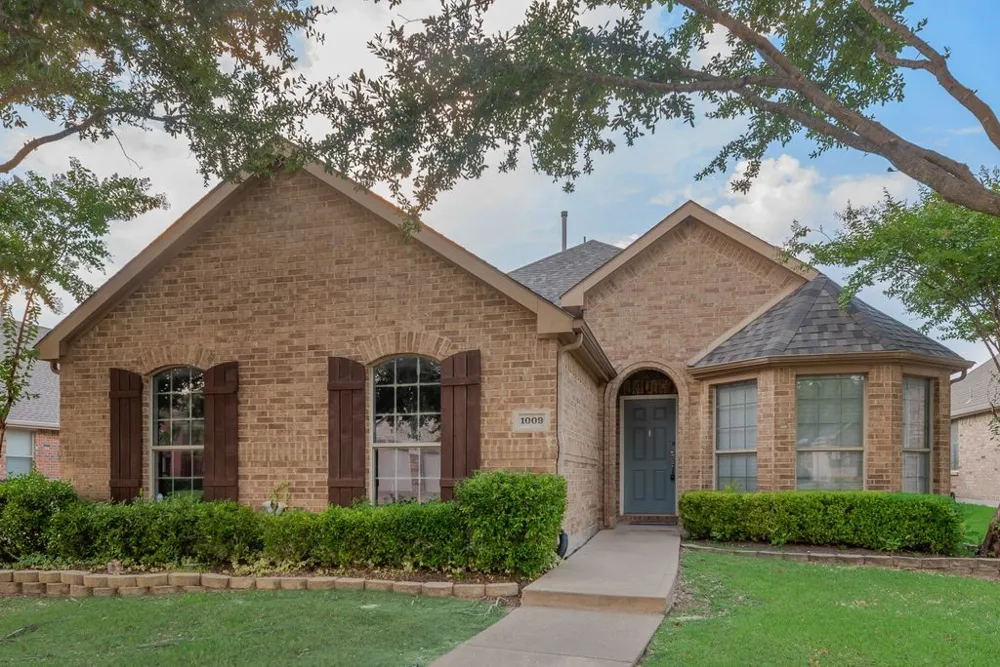 1009 Dancing Waters Avenue Forney, TX 75126