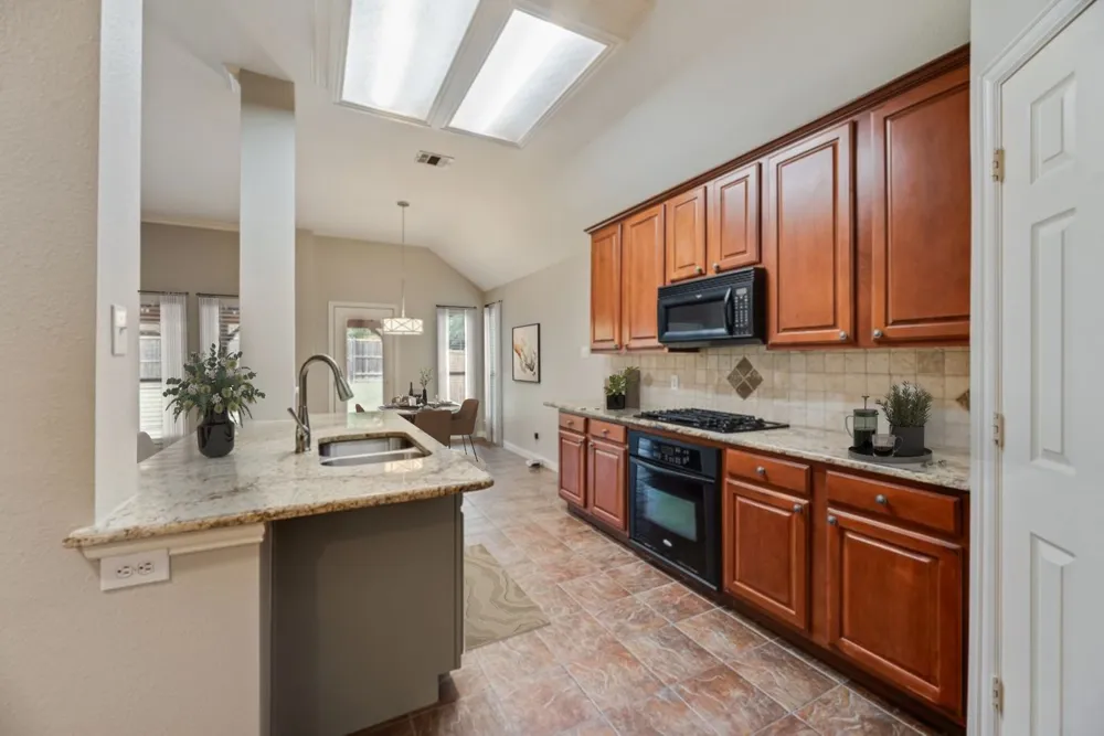1009 Dancing Waters Avenue Forney, TX 75126
