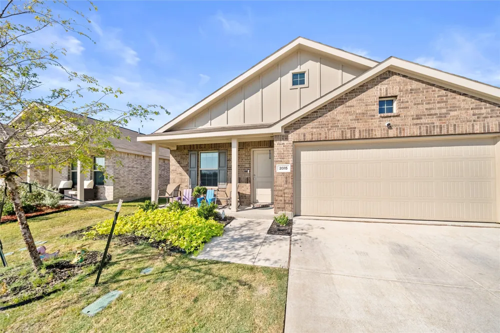 2015 Ava Drive Ennis, TX 75119