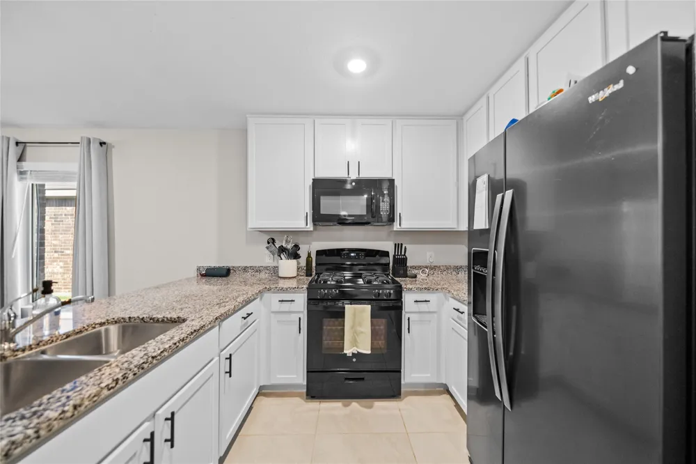 2015 Ava Drive Ennis, TX 75119