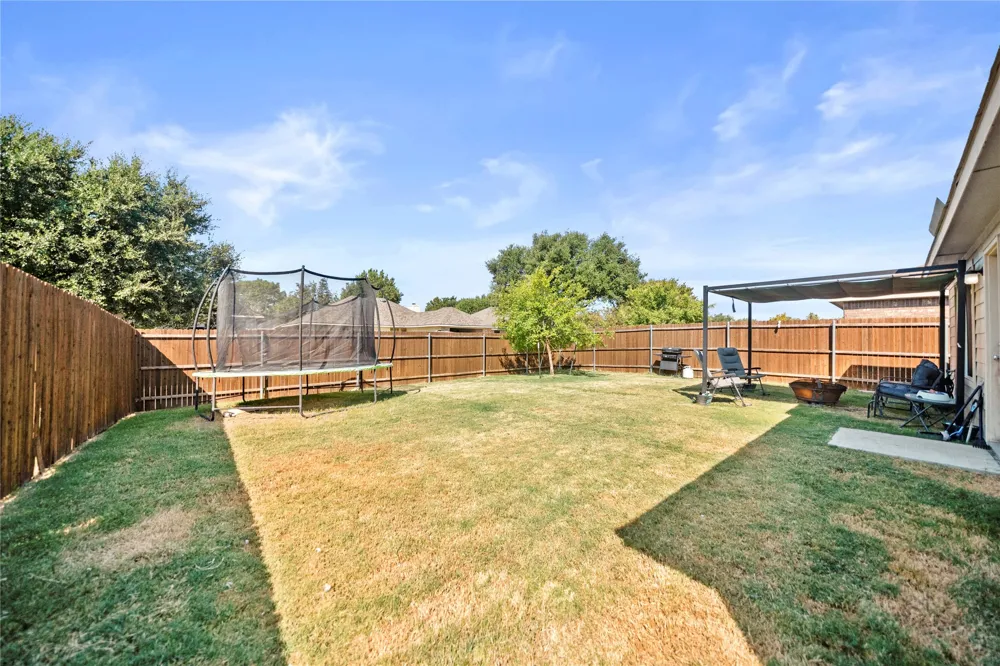 2015 Ava Drive Ennis, TX 75119