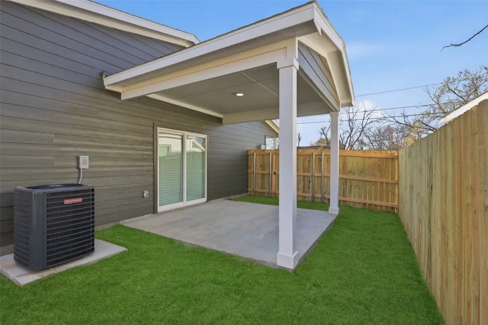 4222 Copeland Street Dallas, TX 75210