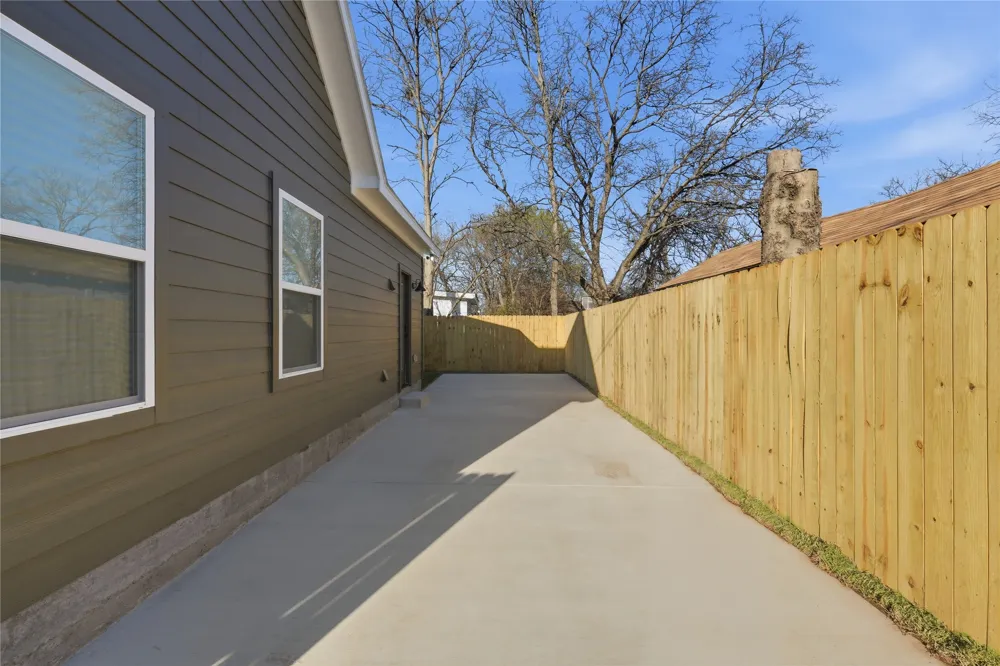 4222 Copeland Street Dallas, TX 75210