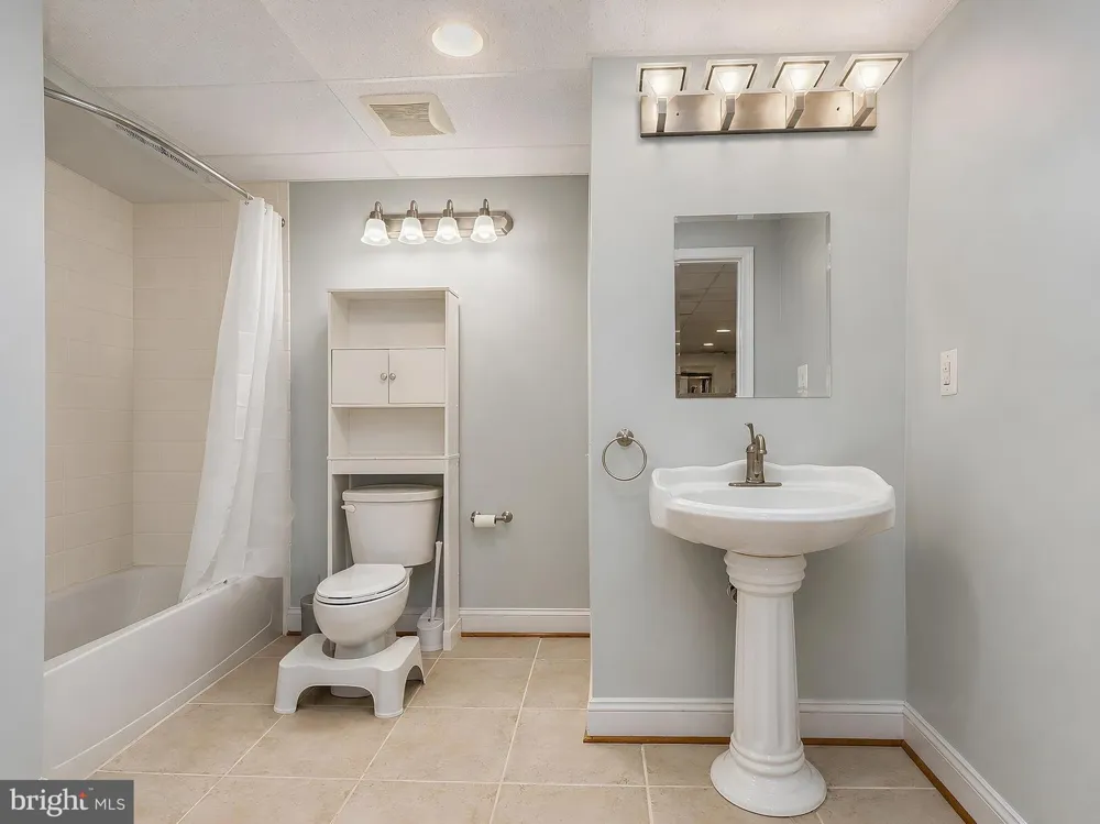 133 W QUAIL LANE La Plata, MD 20646