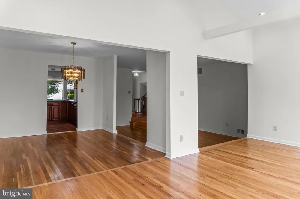 11820 ENID DRIVE Potomac, MD 20854
