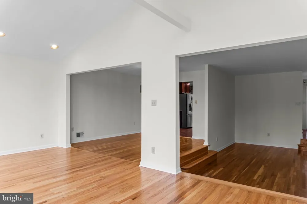 11820 ENID DRIVE Potomac, MD 20854