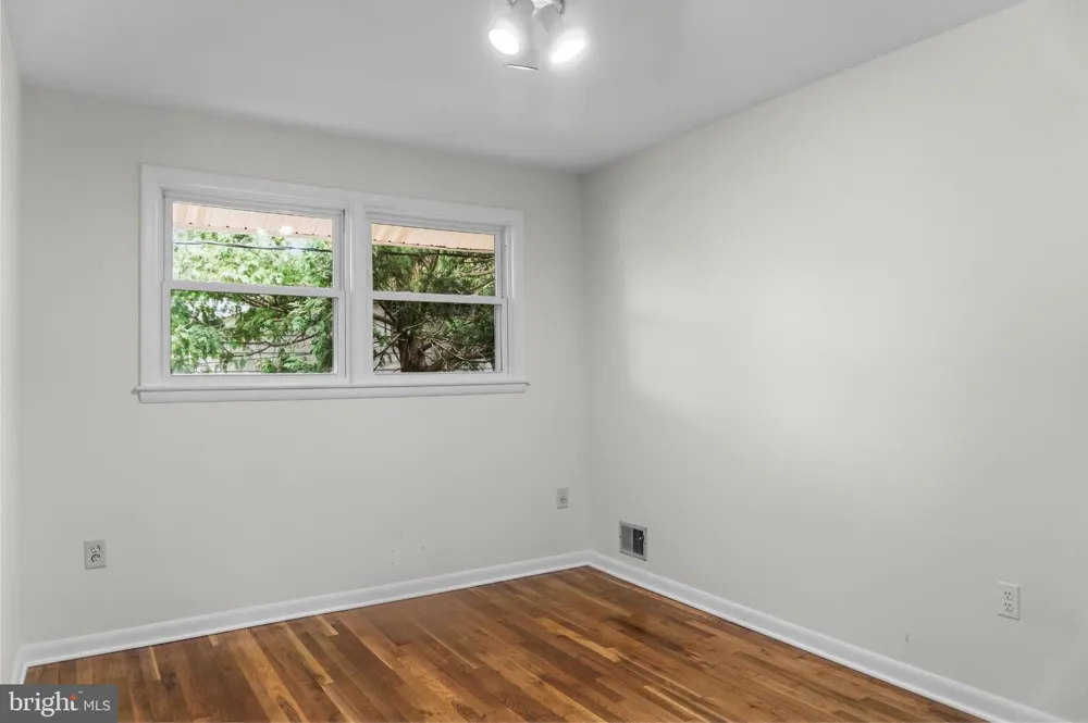 11820 ENID DRIVE Potomac, MD 20854