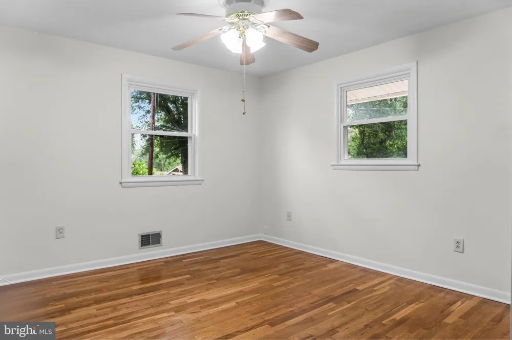 11820 ENID DRIVE Potomac, MD 20854