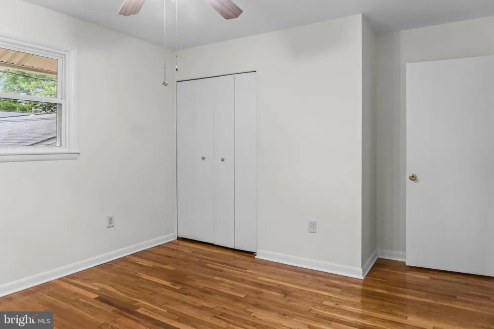 11820 ENID DRIVE Potomac, MD 20854