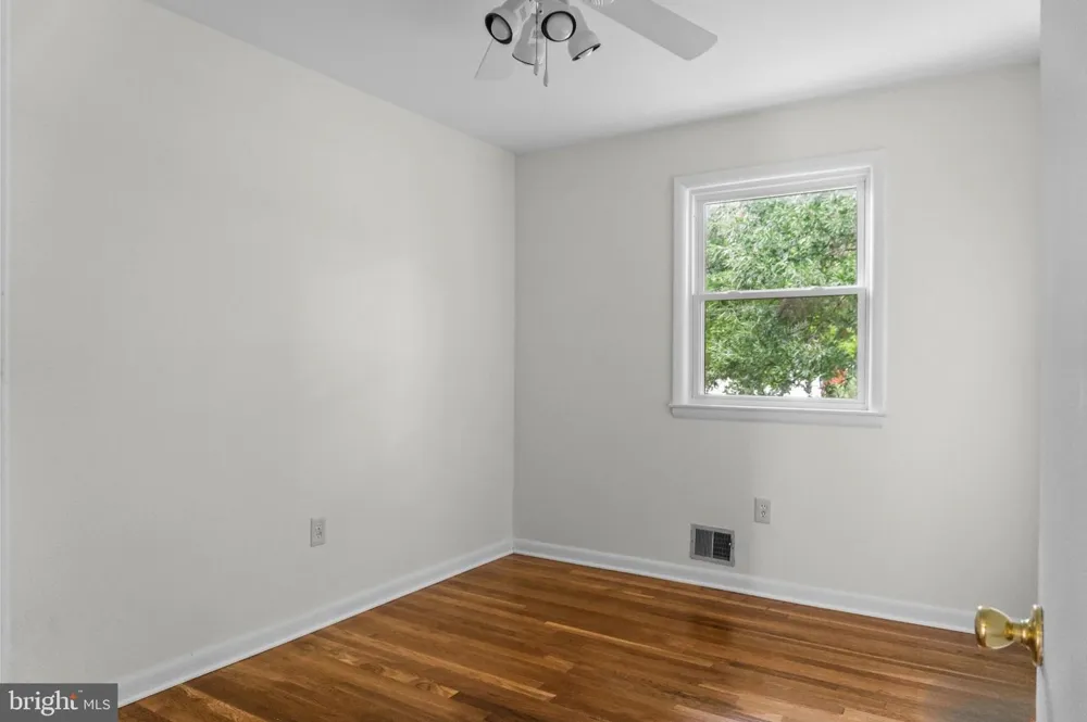 11820 ENID DRIVE Potomac, MD 20854