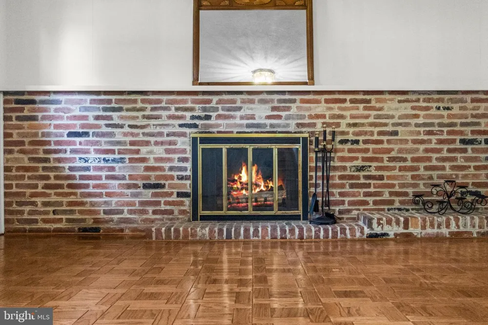 11820 ENID DRIVE Potomac, MD 20854