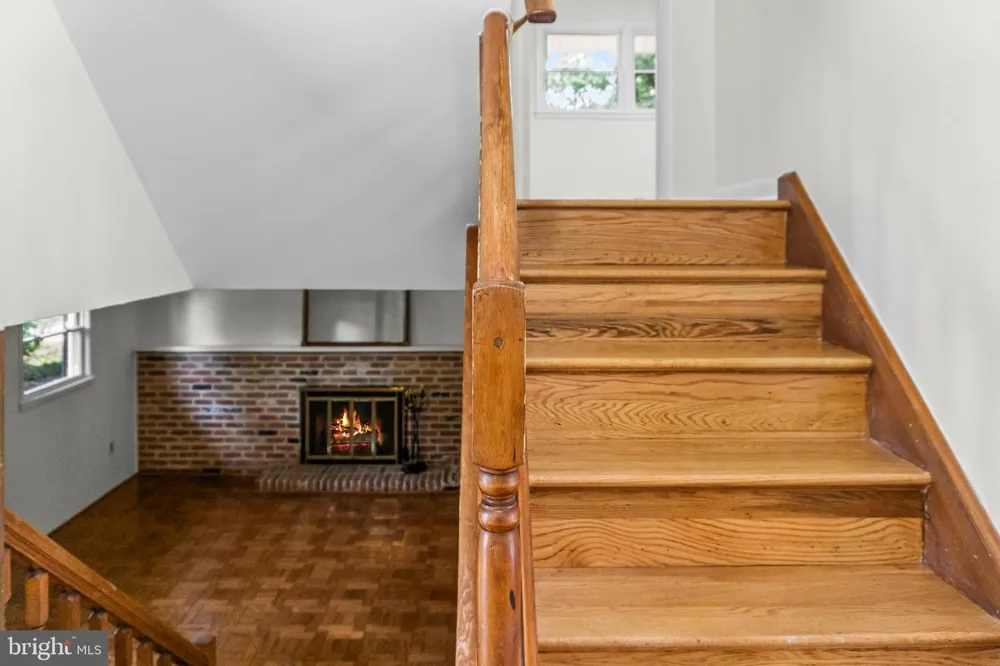 11820 ENID DRIVE Potomac, MD 20854