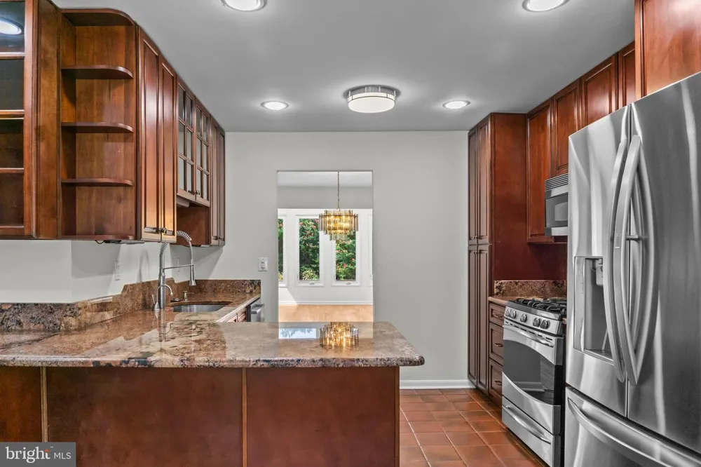 11820 ENID DRIVE Potomac, MD 20854