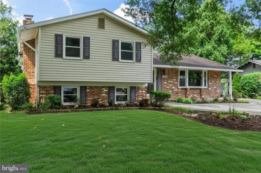 11820 ENID DRIVE Potomac, MD 20854