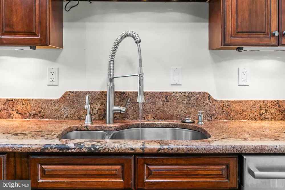 11820 ENID DRIVE Potomac, MD 20854
