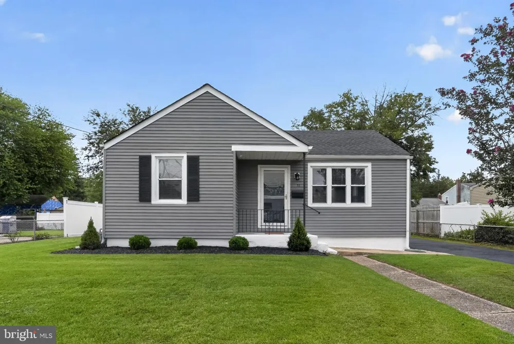 32 STANFORD ROAD Cherry Hill, NJ 08034