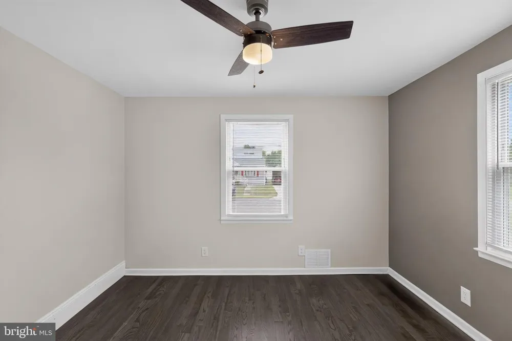 32 STANFORD ROAD Cherry Hill, NJ 08034