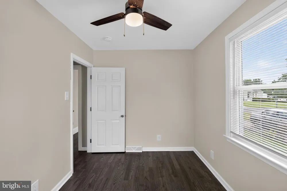 32 STANFORD ROAD Cherry Hill, NJ 08034
