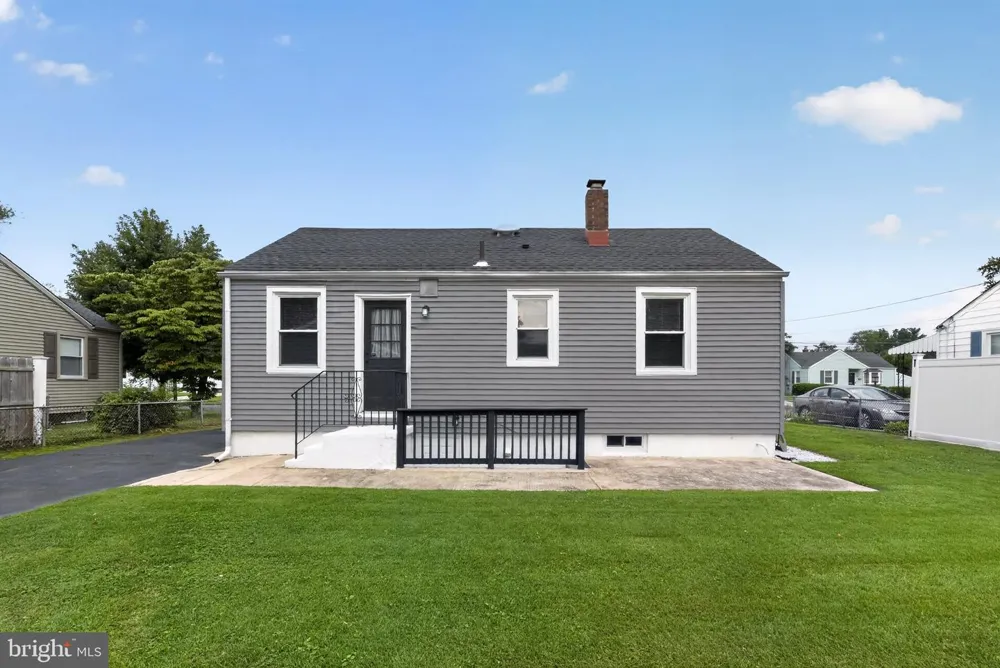 32 STANFORD ROAD Cherry Hill, NJ 08034