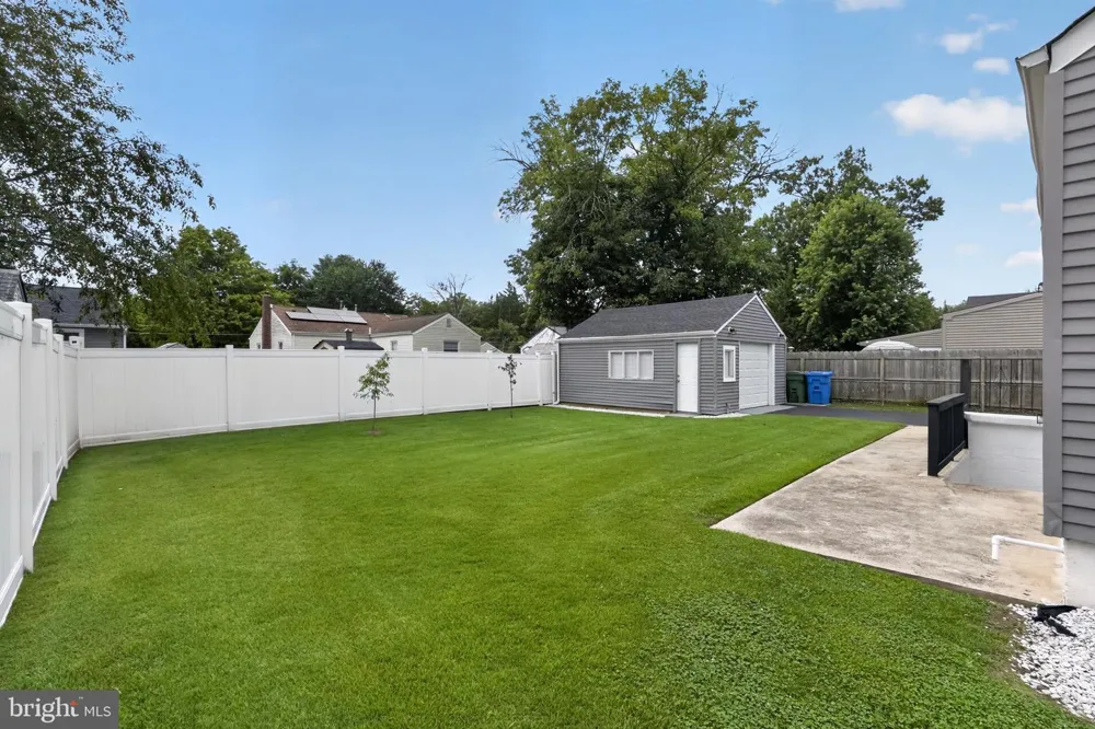 32 STANFORD ROAD Cherry Hill, NJ 08034