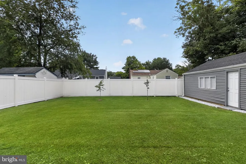 32 STANFORD ROAD Cherry Hill, NJ 08034