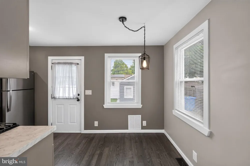 32 STANFORD ROAD Cherry Hill, NJ 08034