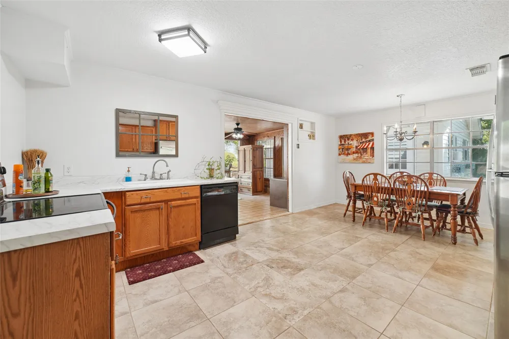 1938 Vz County Road 2309 Road Canton, TX 75103