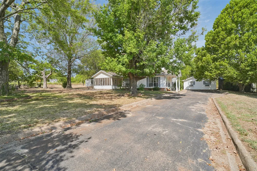 1938 Vz County Road 2309 Road Canton, TX 75103