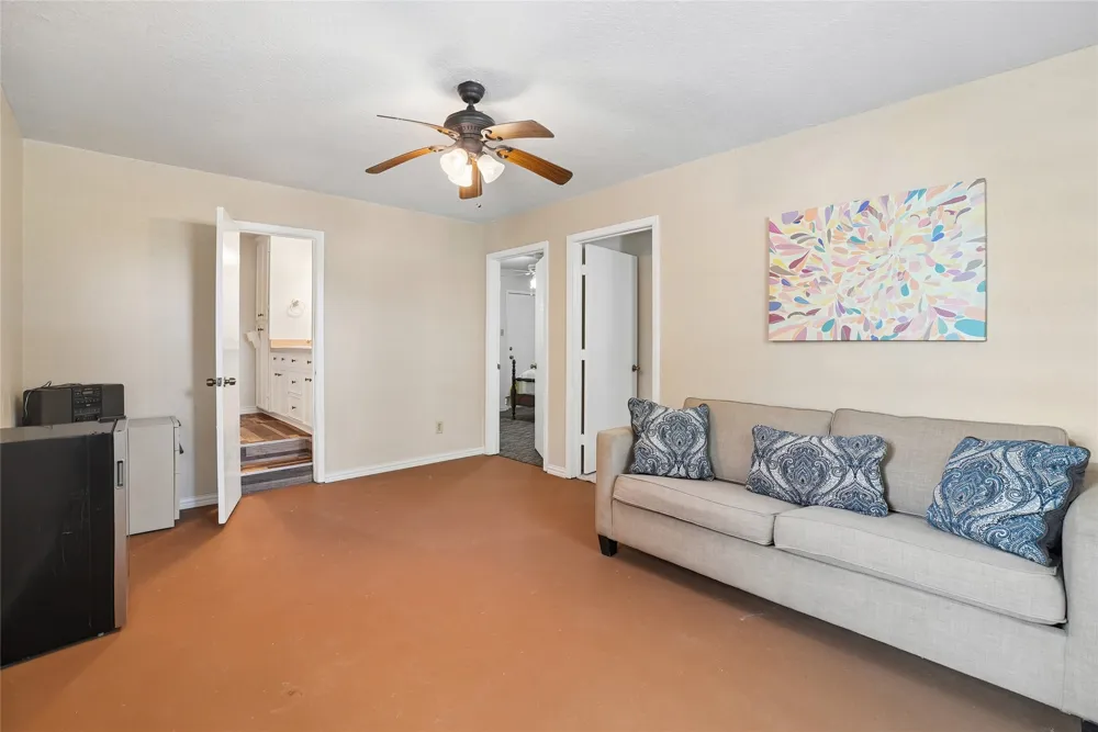 1938 Vz County Road 2309 Road Canton, TX 75103