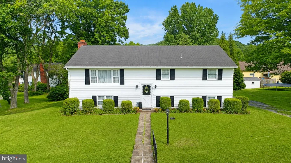 2311 MACLAY AVENUE Huntingdon, PA 16652