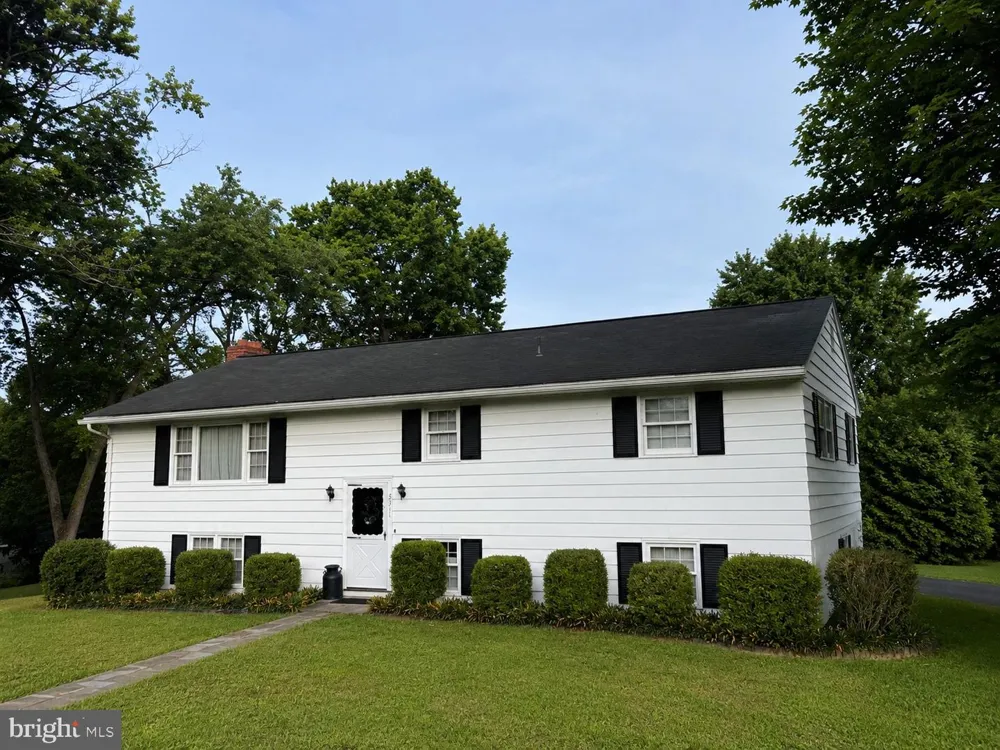 2311 MACLAY AVENUE Huntingdon, PA 16652