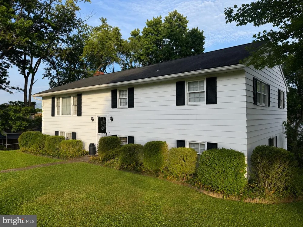 2311 MACLAY AVENUE Huntingdon, PA 16652