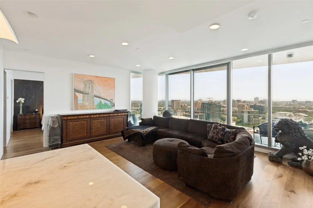 3130 Harwood Street #2305 Dallas, TX 75201