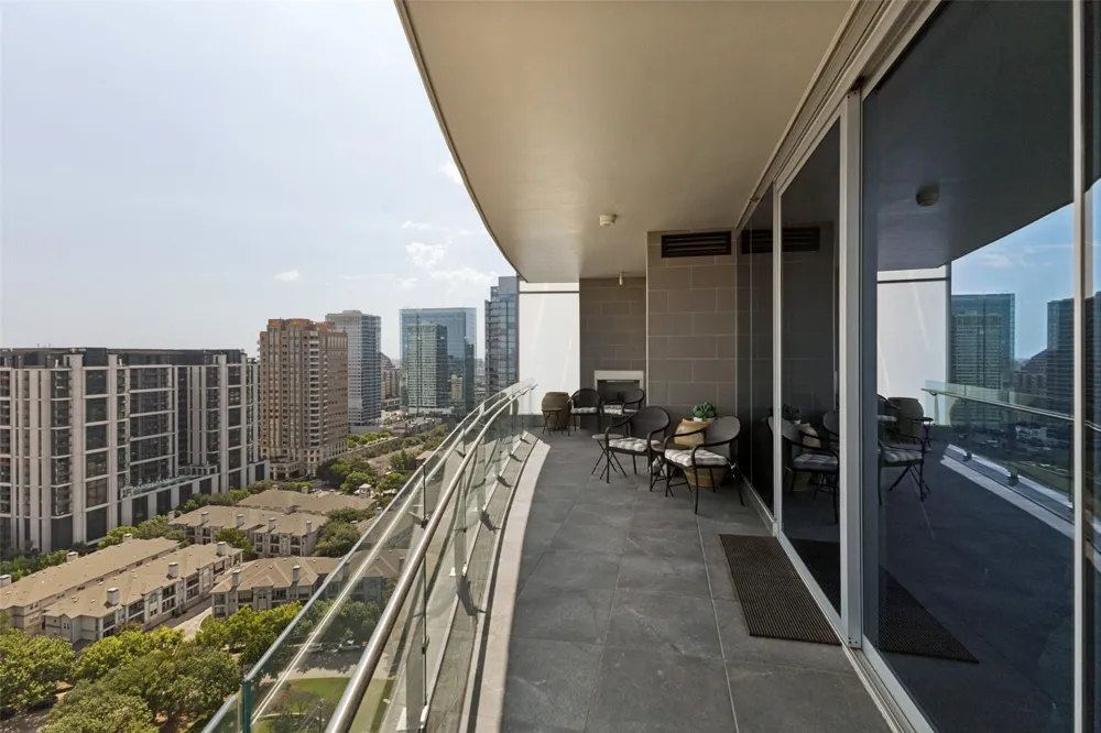 3130 Harwood Street #2305 Dallas, TX 75201