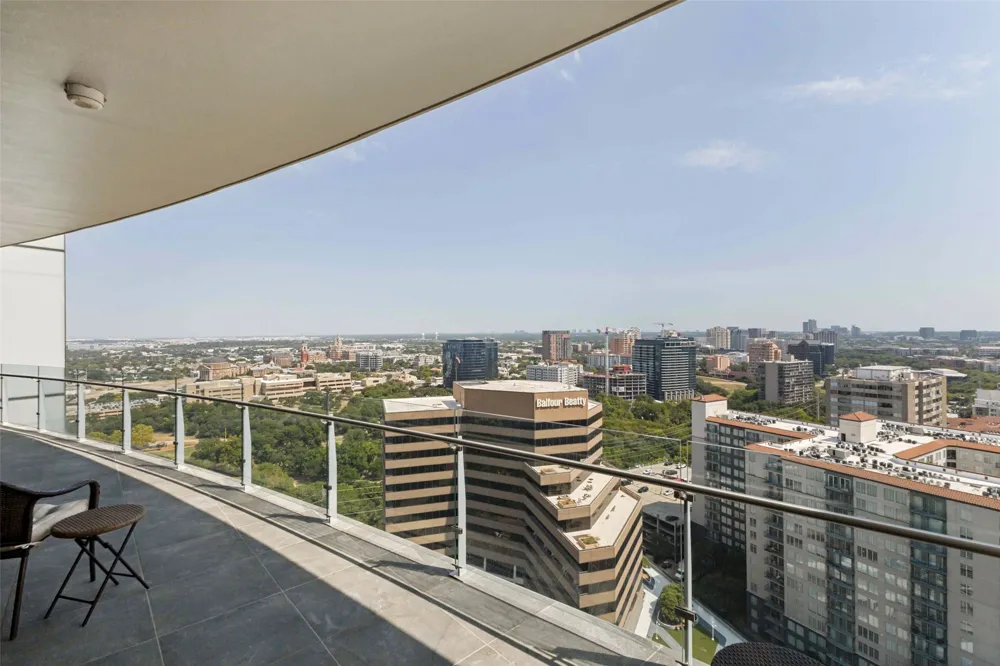 3130 Harwood Street #2305 Dallas, TX 75201